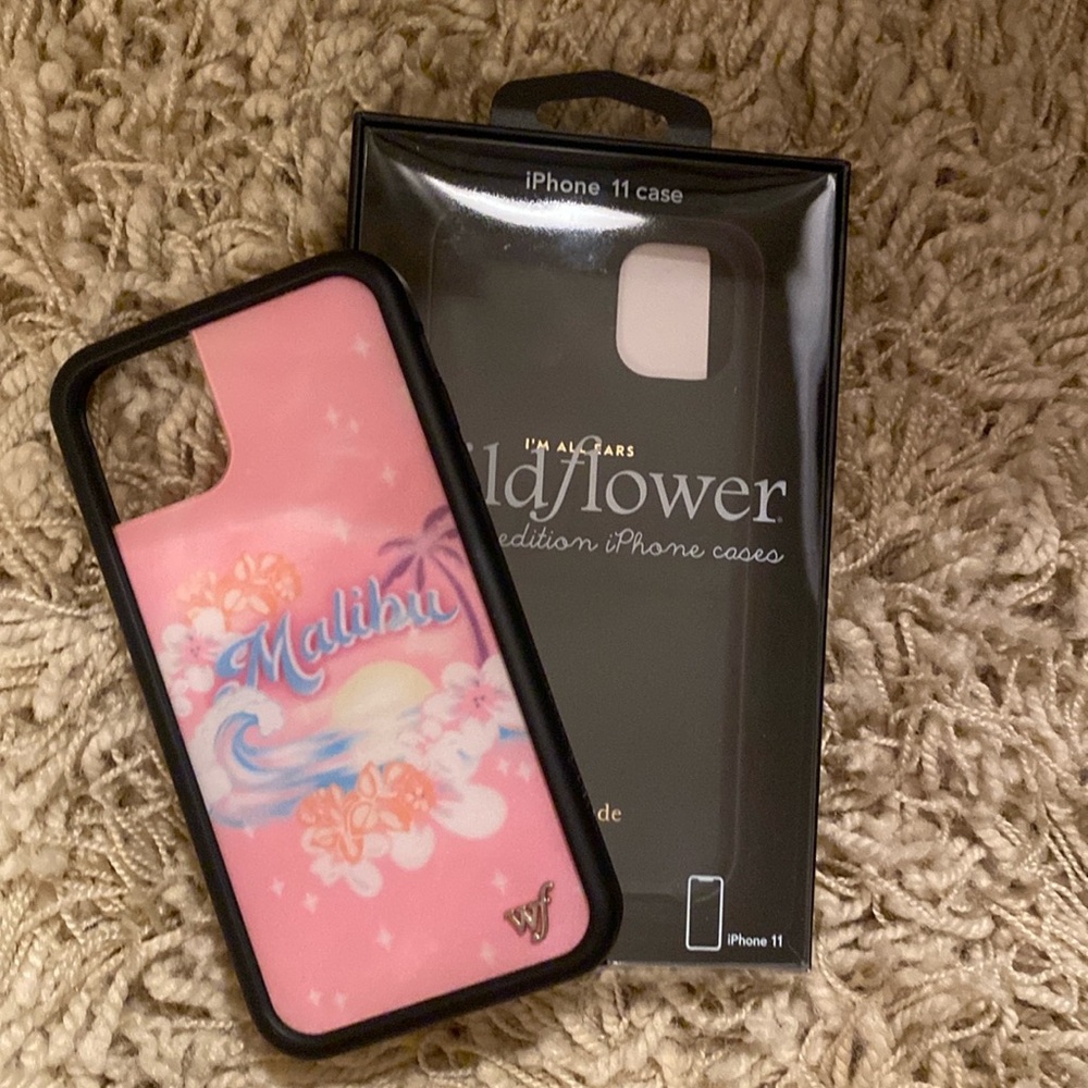 Lightly used wild flower iPhone 11 phone case